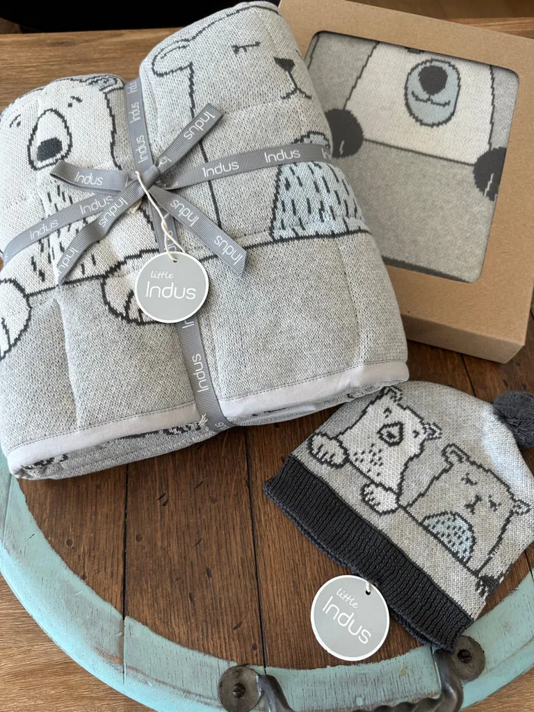 3 piece Henry Bears Baby Blanket, Baby Quilt & Matching Baby Hat.