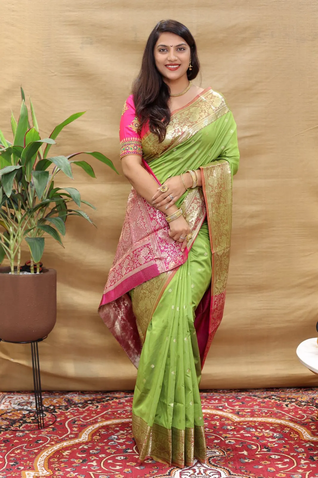 Admirable Parrot Soft Banarasi Silk Saree With Refreshing Blouse Piece