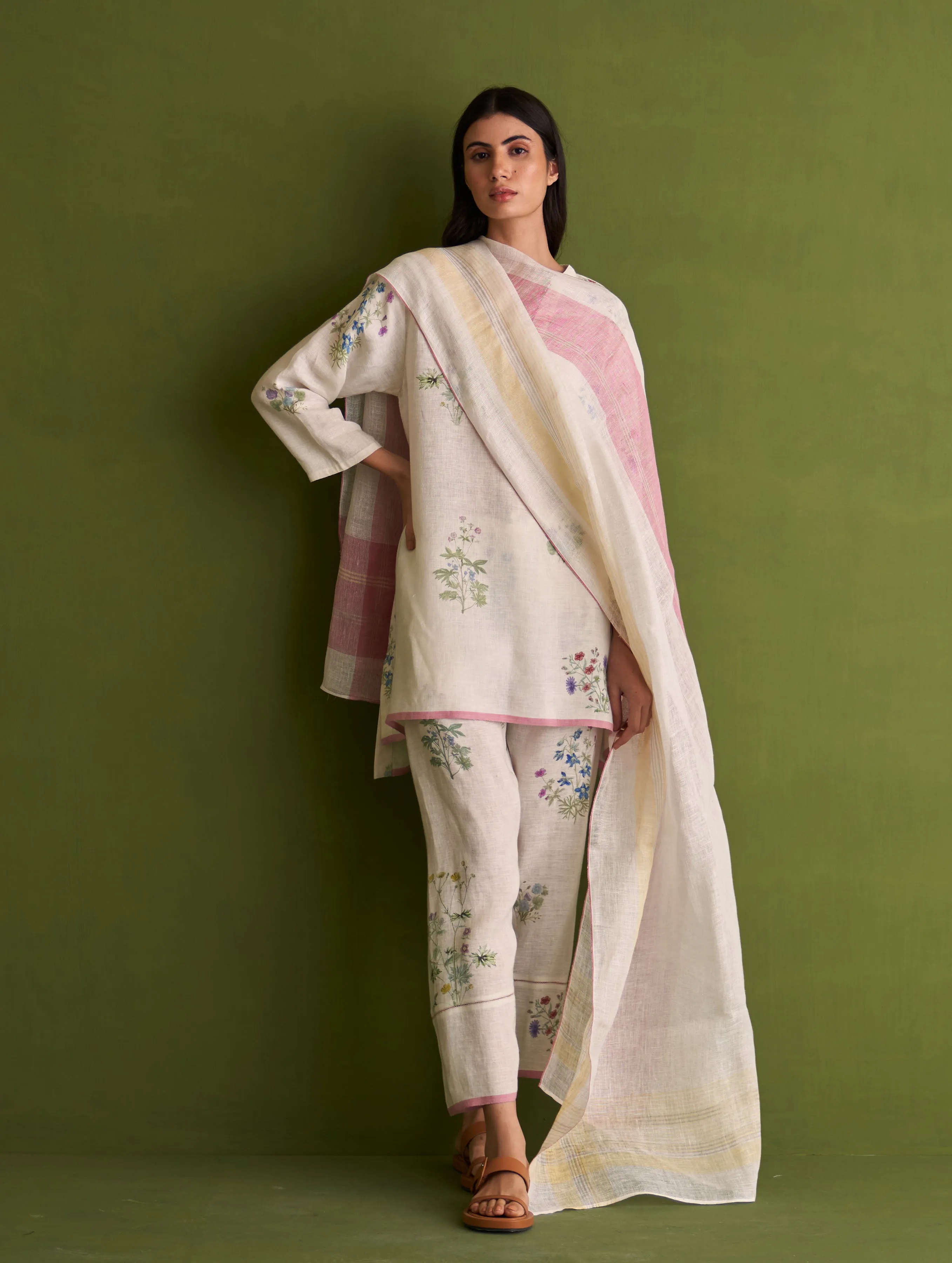 Maho Botanical Linen Kurta Set - Ivory