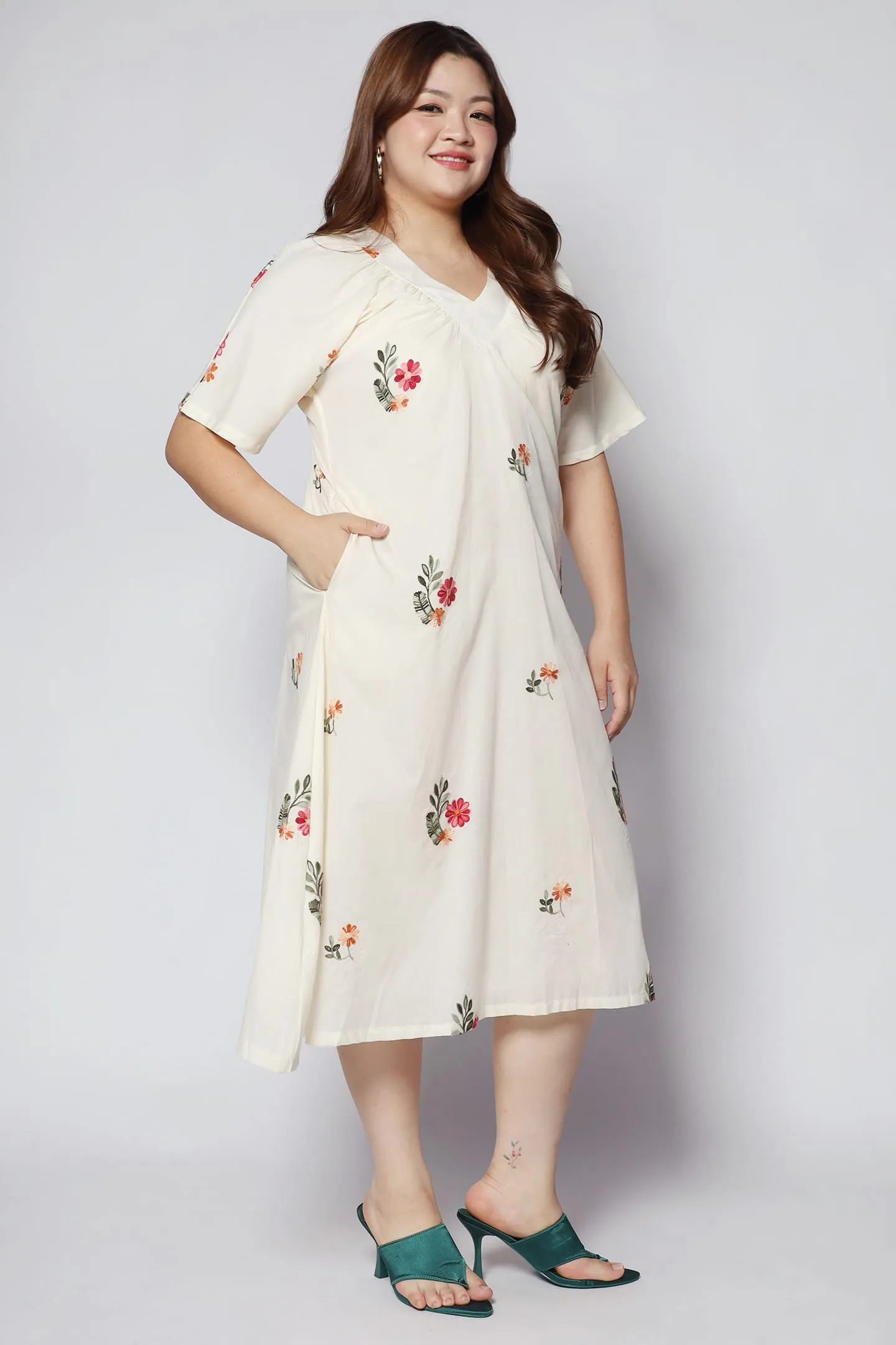 Whitney V Dress in Siena Embroidery